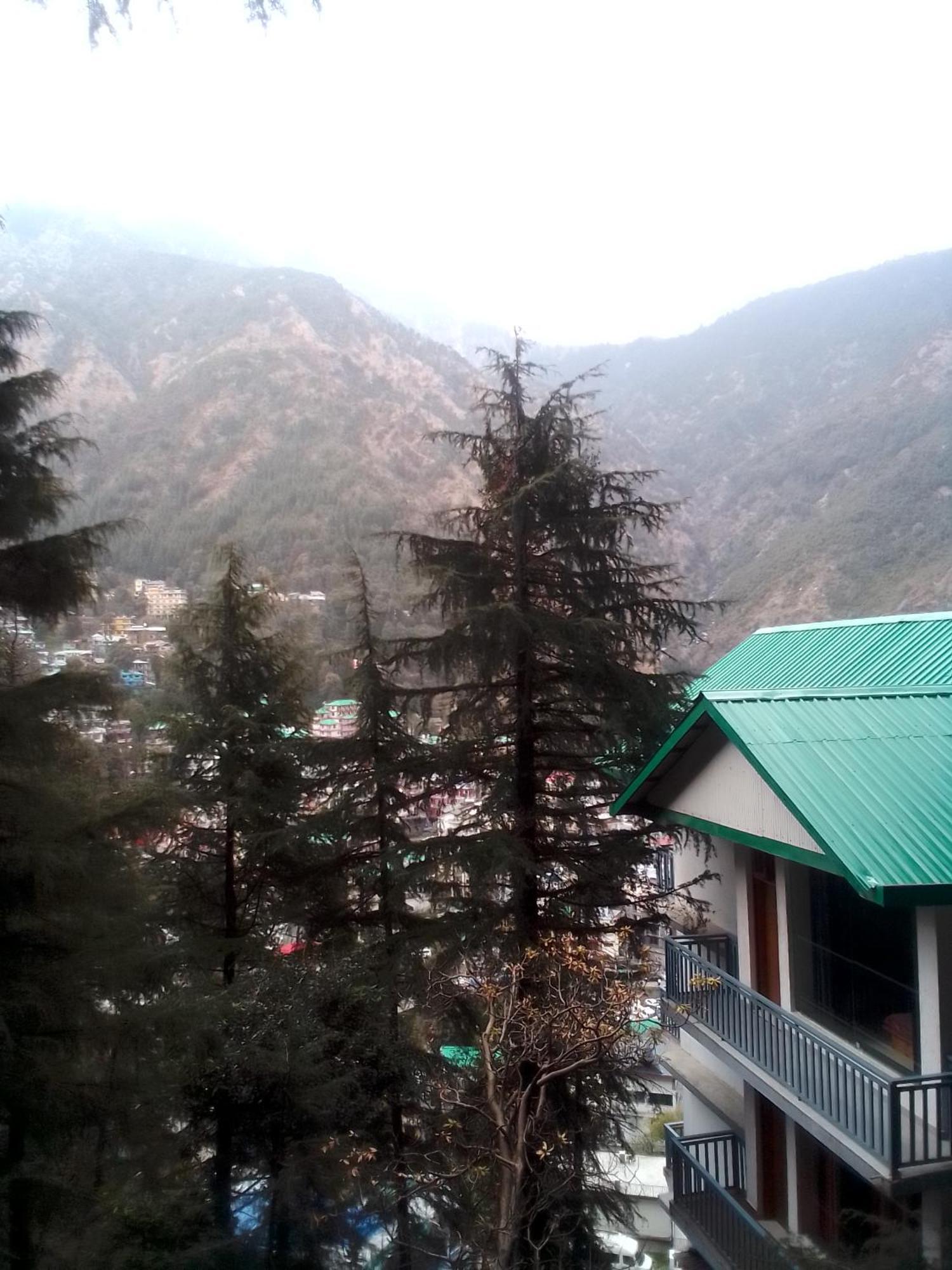 Himalayan Triund Trekking And Mountain View Vandrerhjem Dharamshala Eksteriør bilde