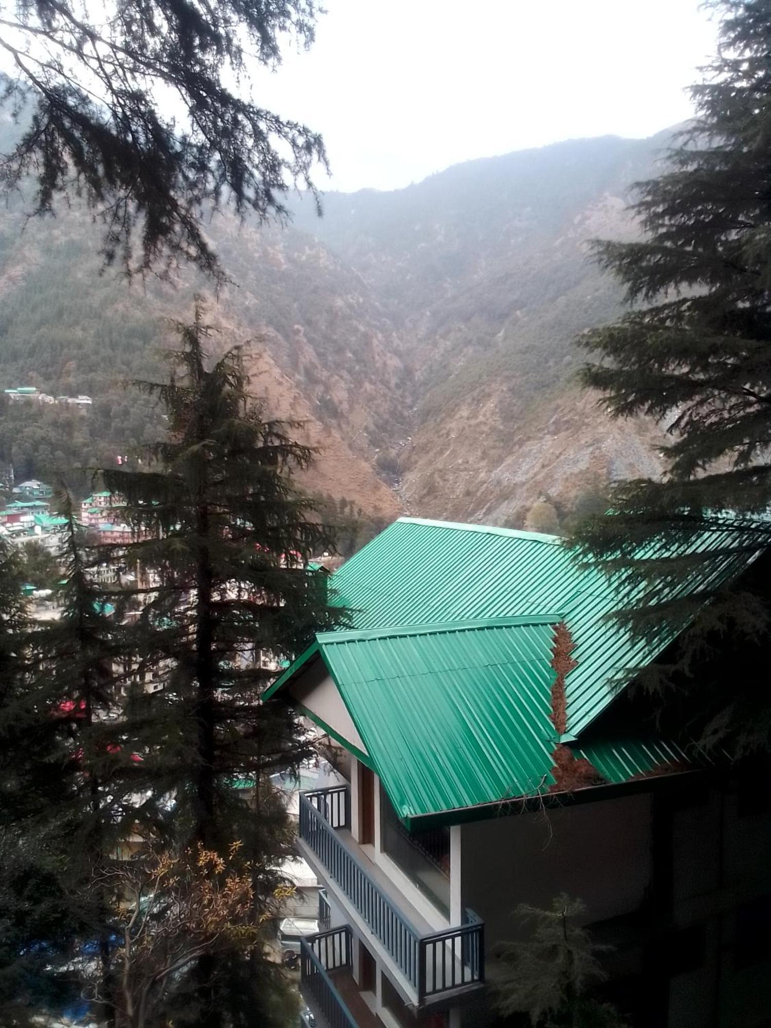 Himalayan Triund Trekking And Mountain View Vandrerhjem Dharamshala Eksteriør bilde